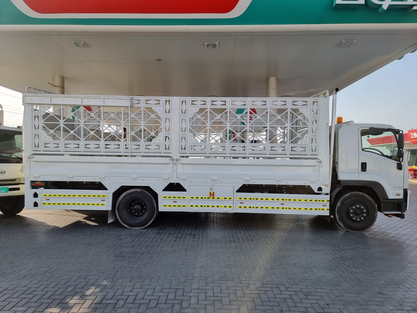 10-ton-pickup-for-rent-in-dubai